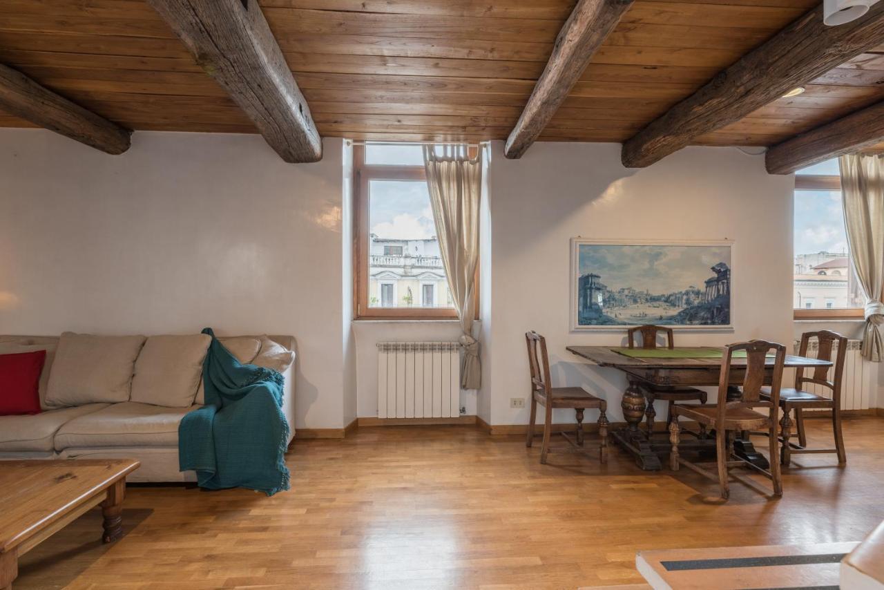 Cozy Wooden Apt In Piazza Navona Apartamento Roma Exterior foto